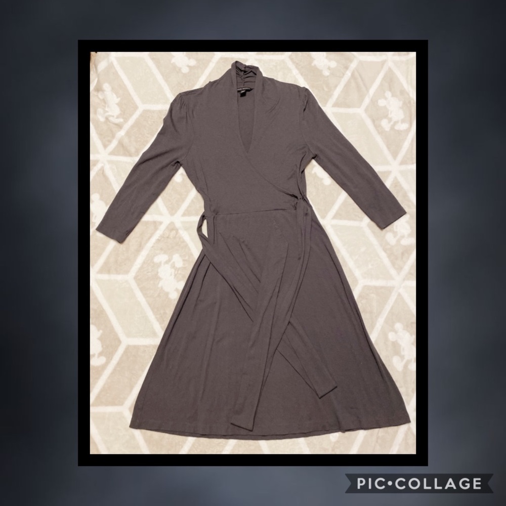 ❤️ 5/$20 Banana Republic wrap dress